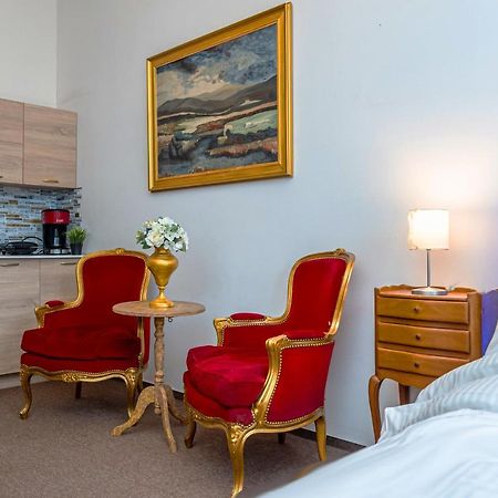 Bank Invest Apartmens - Old Town Leilighet Praha Eksteriør bilde