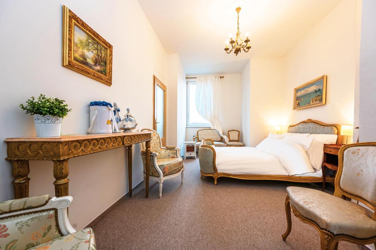 Bank Invest Apartmens - Old Town Leilighet Praha Eksteriør bilde