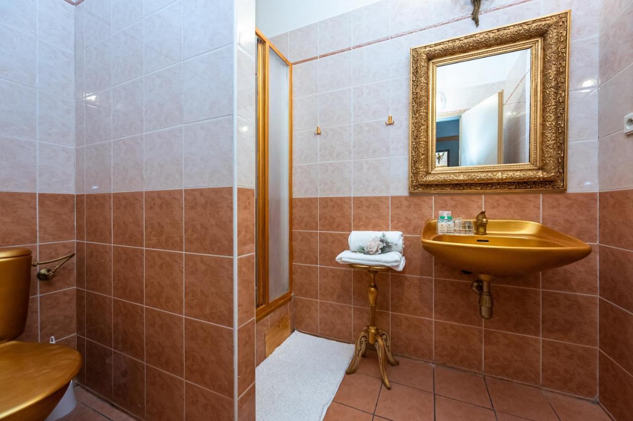Bank Invest Apartmens - Old Town Leilighet Praha Eksteriør bilde