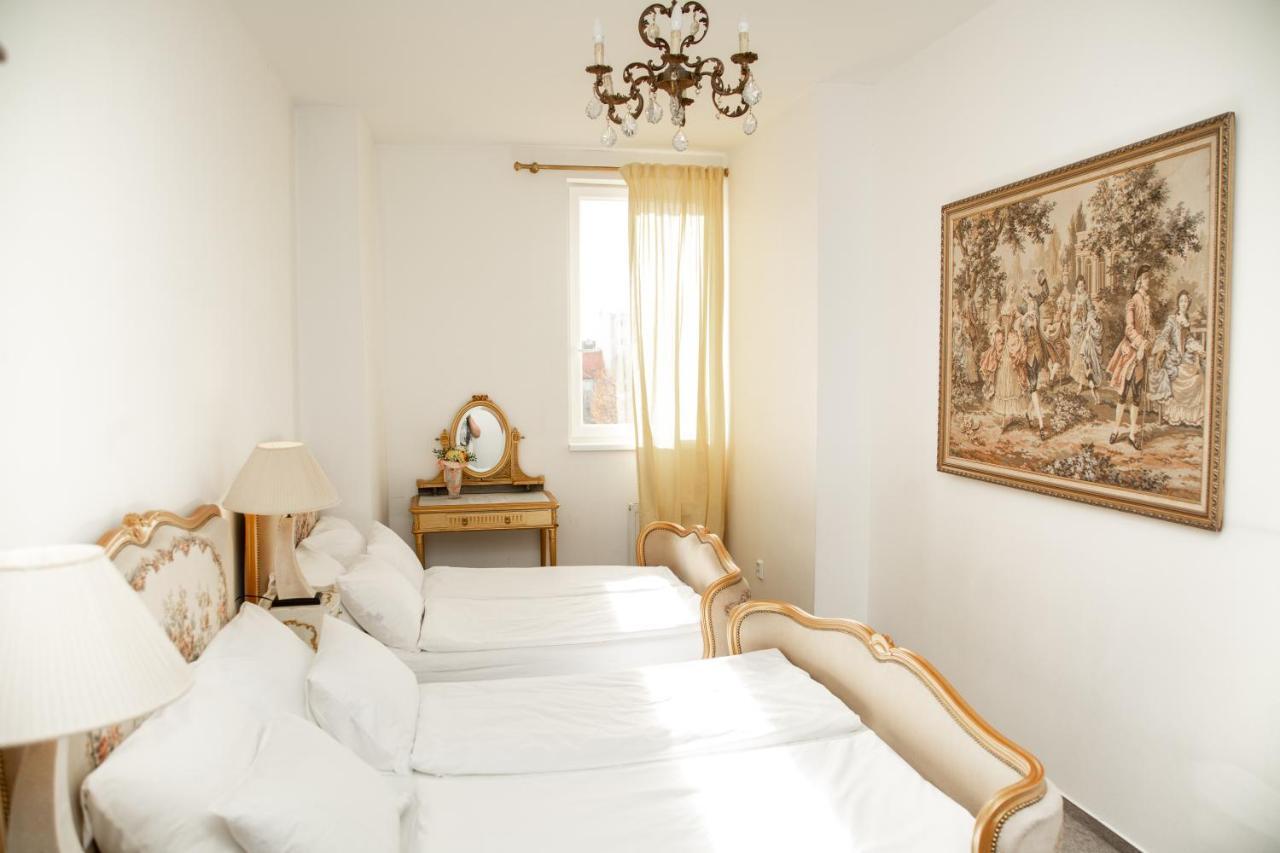 Bank Invest Apartmens - Old Town Leilighet Praha Eksteriør bilde